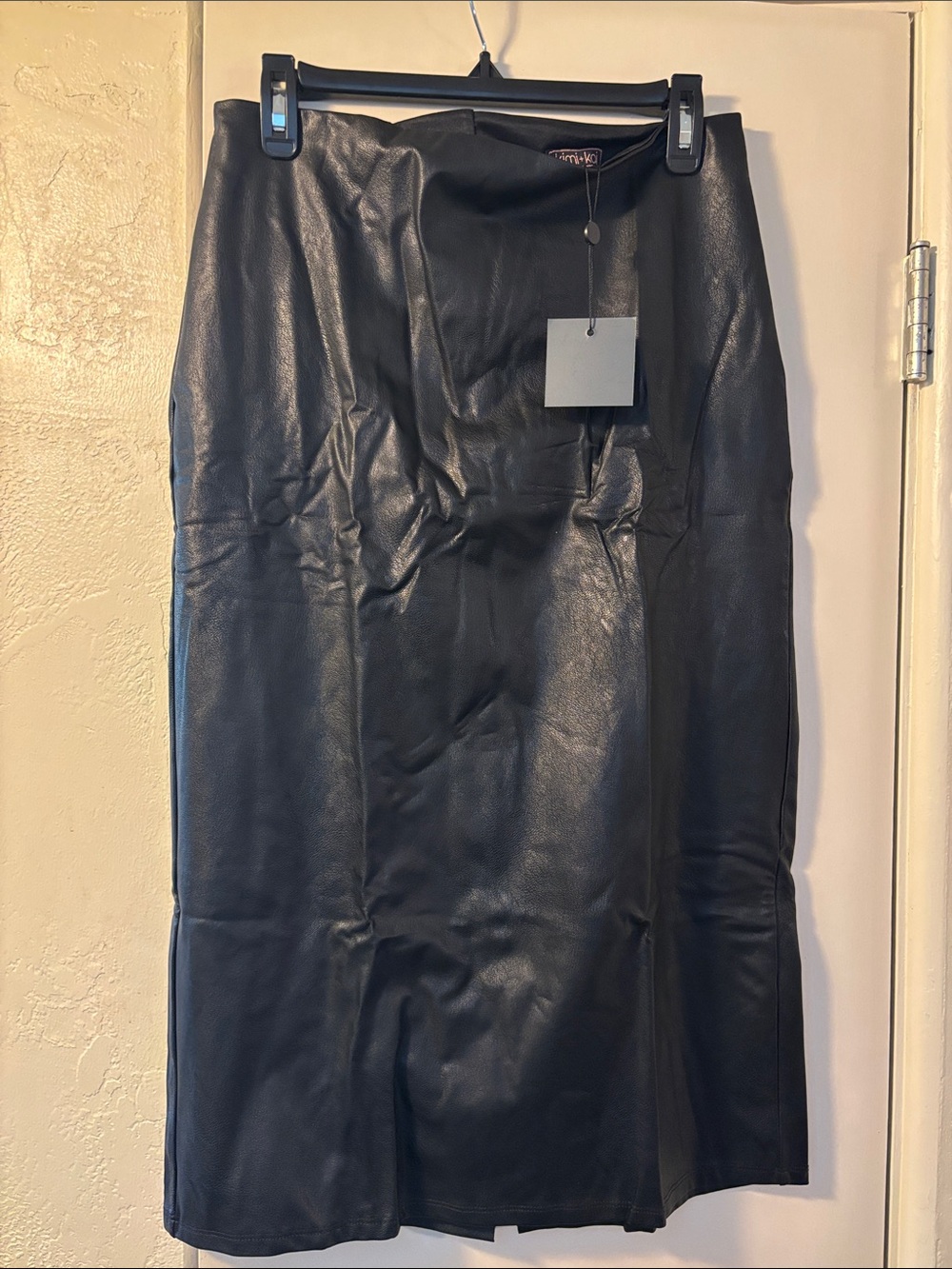 Kimi and Kai Black Faux Leather Midi Skirt